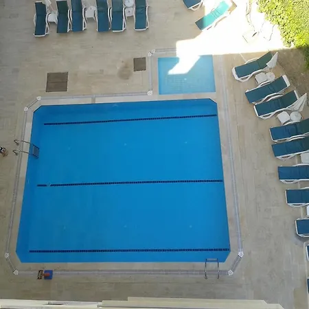 Aparthotel Orange Grove Apart *